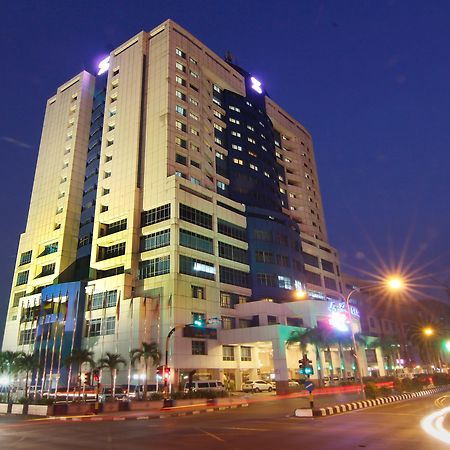 מירי Mega Hotel Sdn Bhd מראה חיצוני תמונה