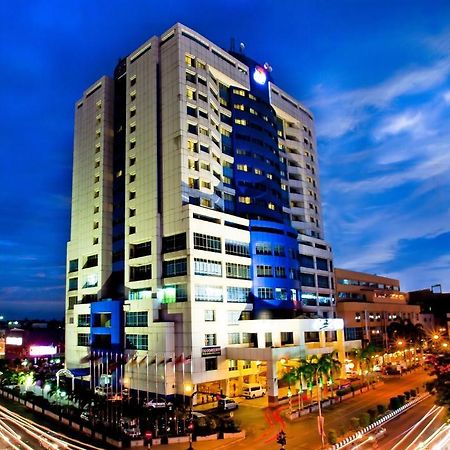 מירי Mega Hotel Sdn Bhd מראה חיצוני תמונה