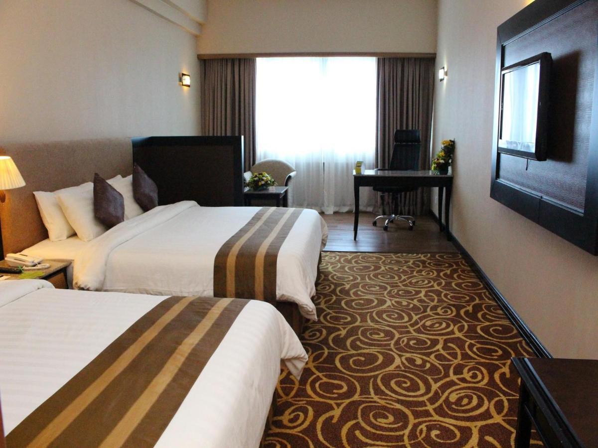 מירי Mega Hotel Sdn Bhd מראה חיצוני תמונה