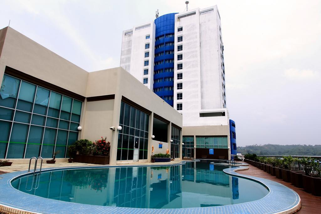 מירי Mega Hotel Sdn Bhd מראה חיצוני תמונה