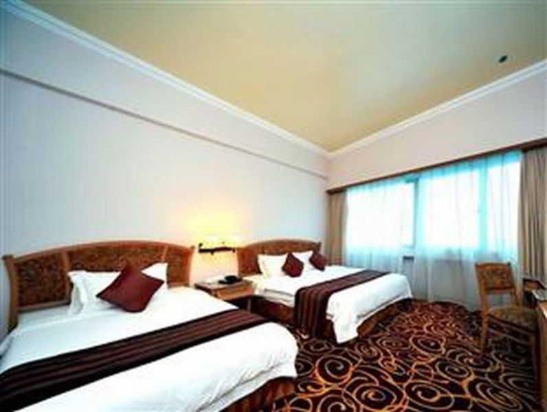 מירי Mega Hotel Sdn Bhd מראה חיצוני תמונה