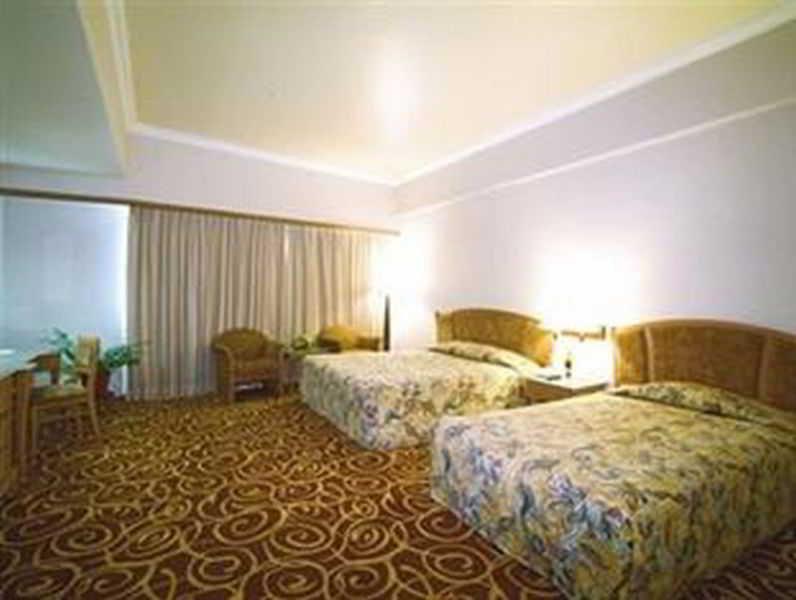 מירי Mega Hotel Sdn Bhd מראה חיצוני תמונה