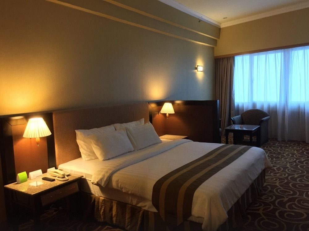 מירי Mega Hotel Sdn Bhd מראה חיצוני תמונה