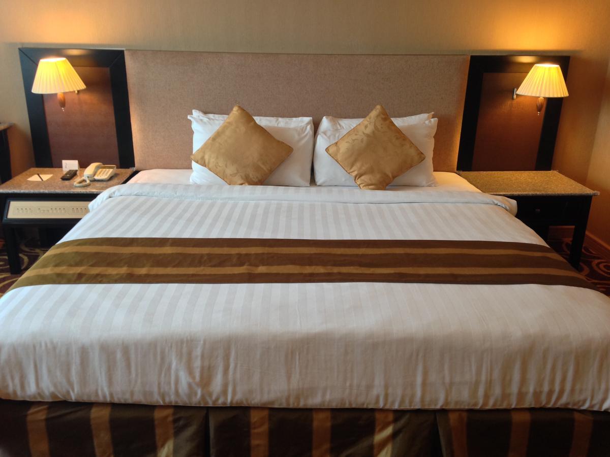 מירי Mega Hotel Sdn Bhd מראה חיצוני תמונה