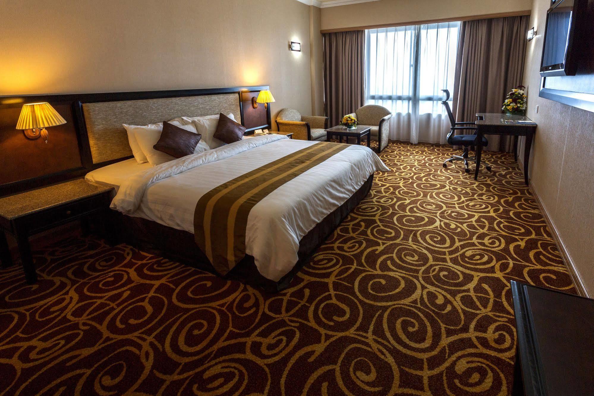 מירי Mega Hotel Sdn Bhd מראה חיצוני תמונה