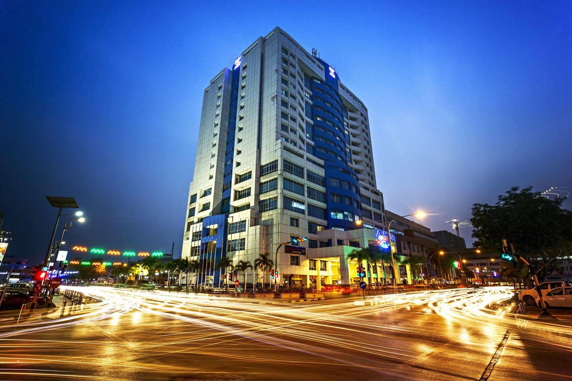 מירי Mega Hotel Sdn Bhd מראה חיצוני תמונה