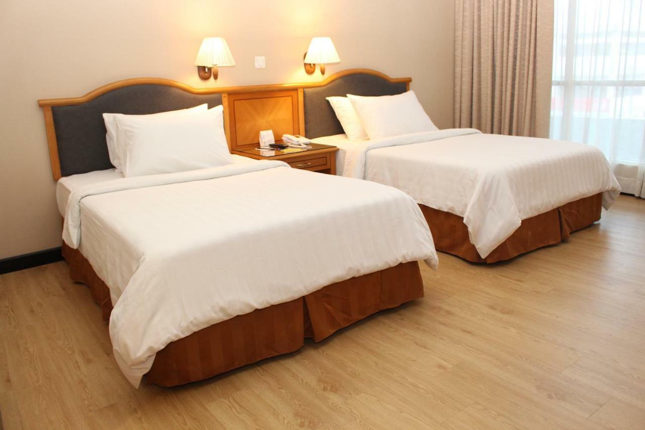 מירי Mega Hotel Sdn Bhd מראה חיצוני תמונה