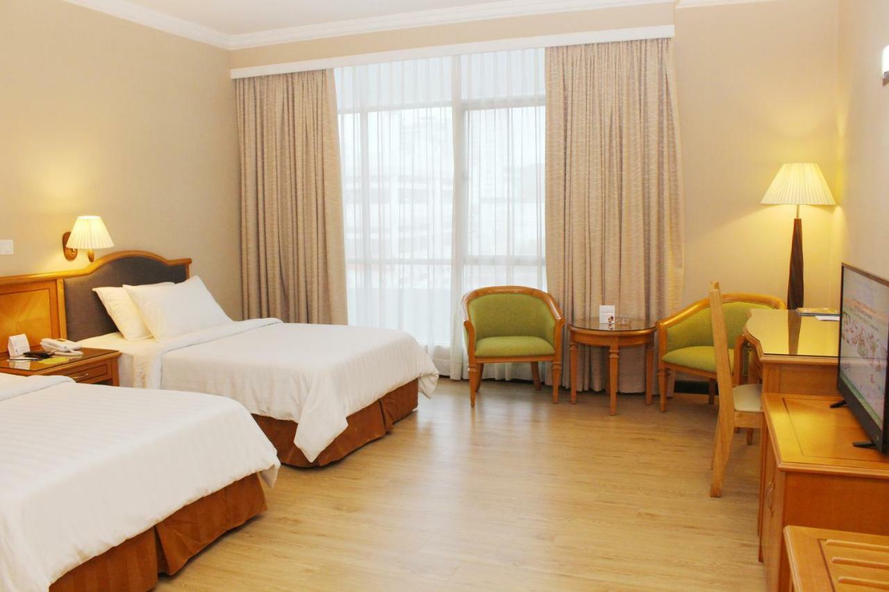 מירי Mega Hotel Sdn Bhd מראה חיצוני תמונה