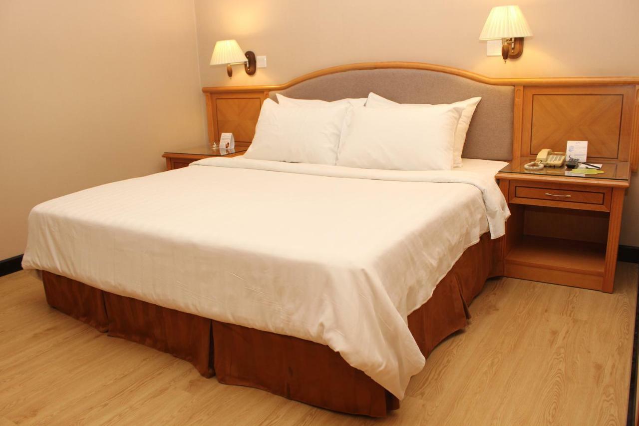 מירי Mega Hotel Sdn Bhd מראה חיצוני תמונה