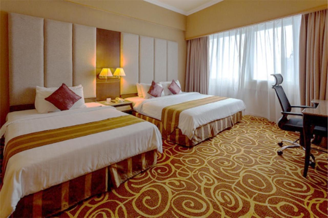 מירי Mega Hotel Sdn Bhd מראה חיצוני תמונה